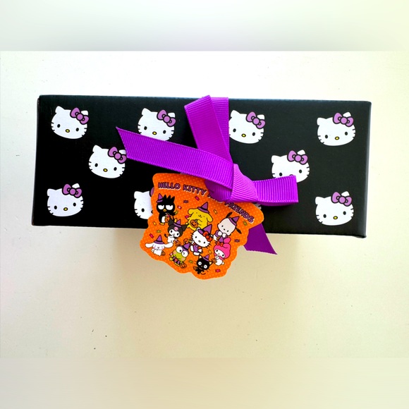 NWT HELLO KITTY by SANRIO Blue Sky Halloween Set of Salt & Pepper Shakers - Picture 7 of 8